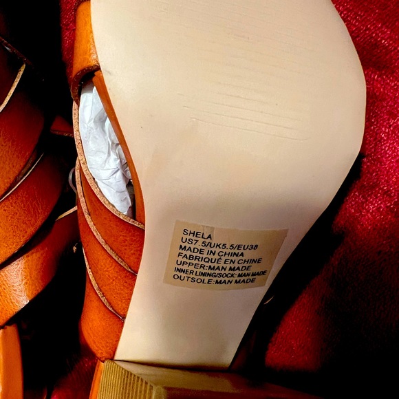 Gorgeous Leather Strappy 4” Heel Sandals Size: 7.5 *NEW* - Picture 6 of 6